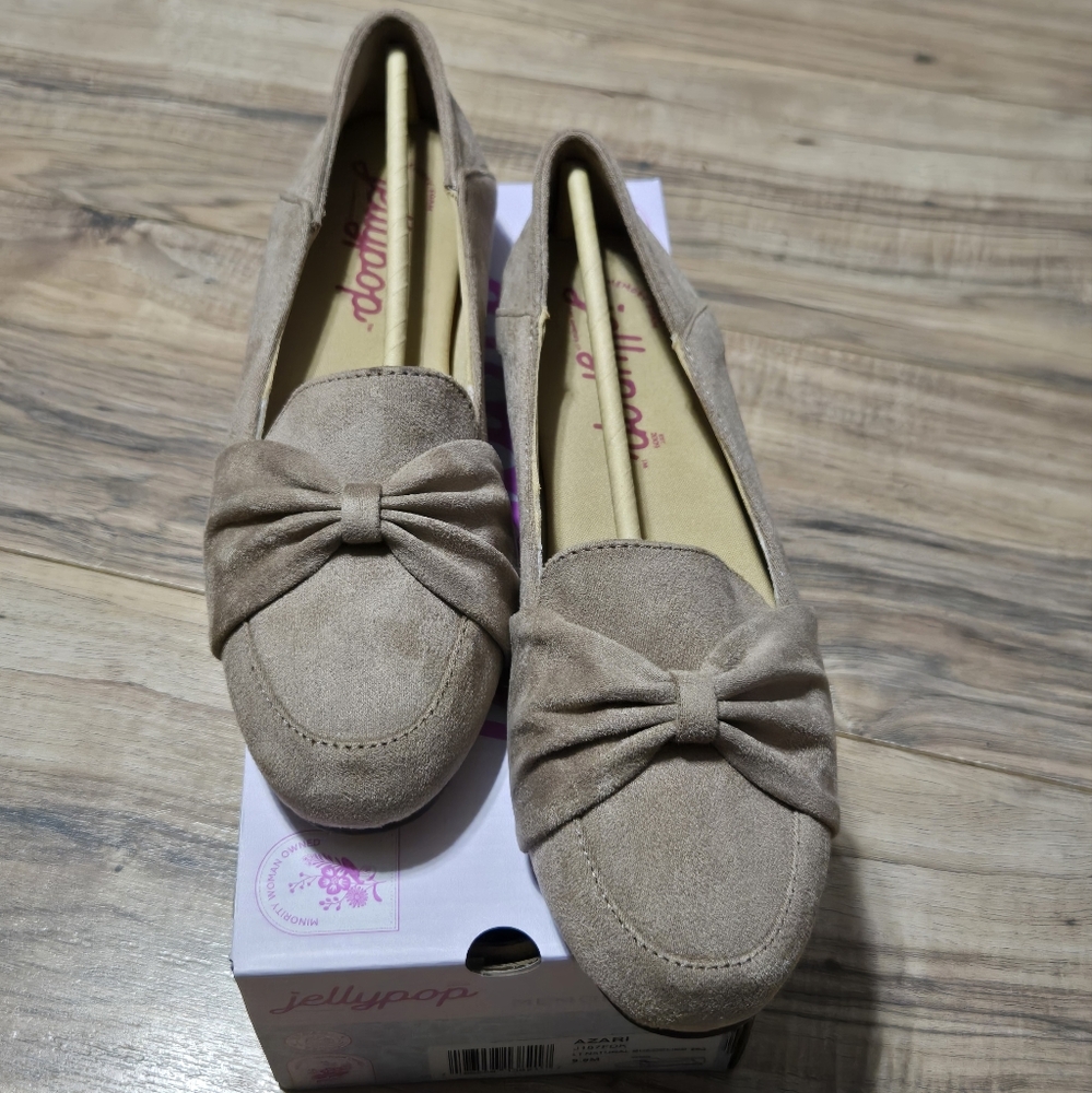 Jellypop Women's Tan Suede Loafers